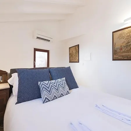 Apartamento Lovelystay - Caldeireiros Garden Little House Oporto