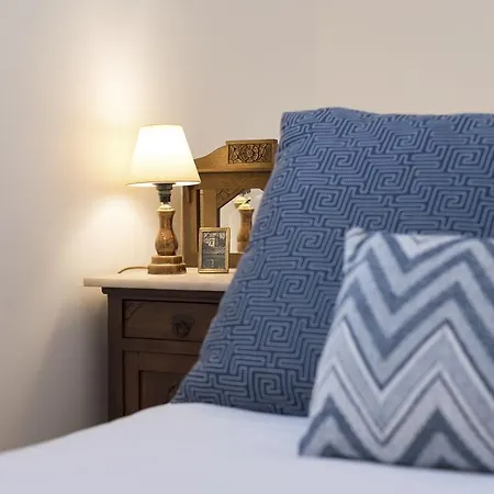 Apartamento Lovelystay - Caldeireiros Garden Little House Oporto