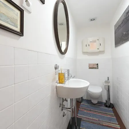 Lovelystay - Caldeireiros Garden Little House Porto